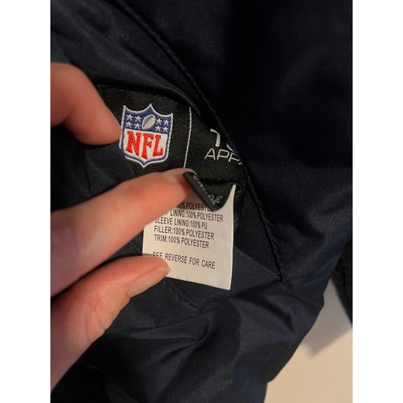 NFL Seattle Seahawks Reversible Fleece Jacket PVC Sleeves Size S 2 front logos - Picture 12 of 14